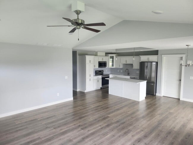 Building Photo - 1581 Keanan Ln