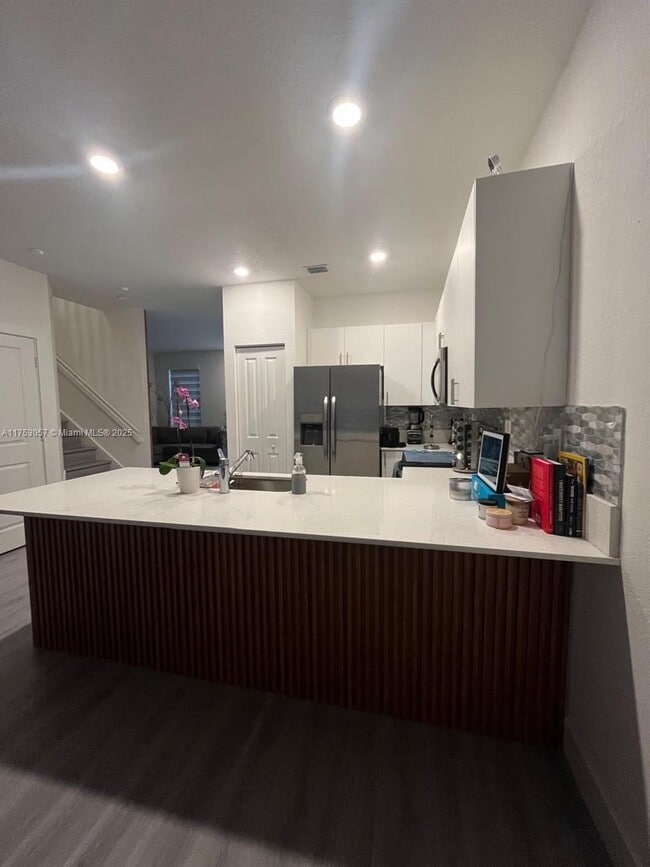 4 bedroom in Miami Gardens FL 33169 - 4 bedroom in Miami Gardens FL 33169 Townhome