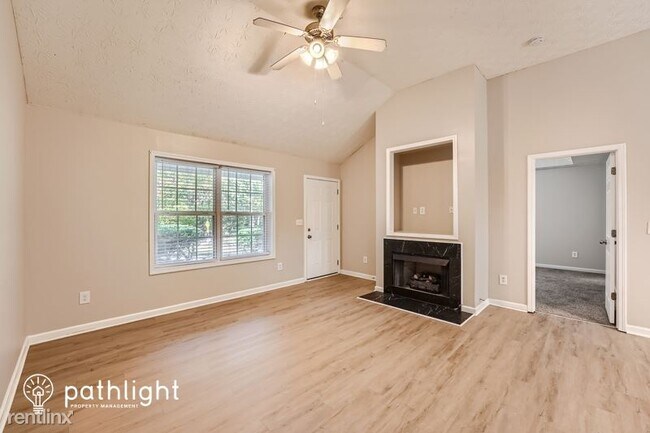 Foto del edificio - 3 br, 2 bath House - 216 Douthit Bridge Rd...