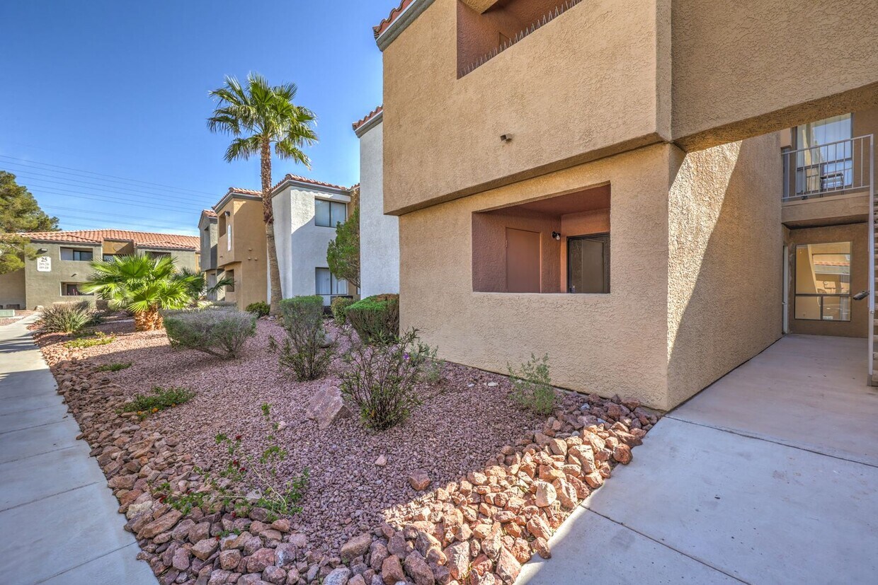 Foto principal - Desert Shores|Las Vegas 1 bedroom condo fo...