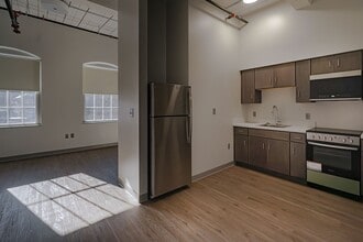 Building Photo - 47 Flat St