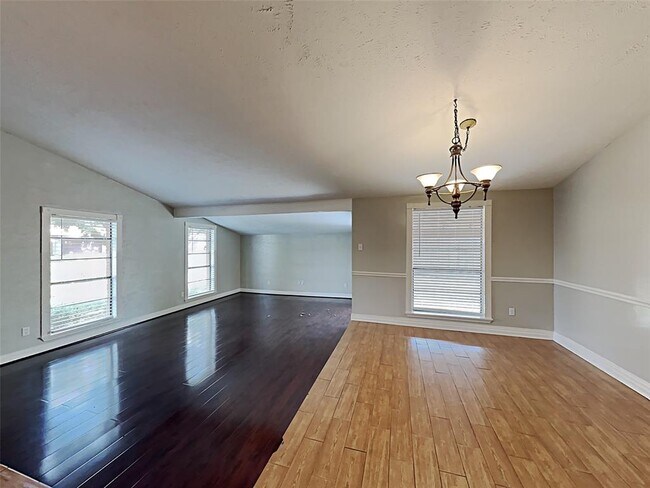 Building Photo - 16719 Cairnleigh Ct