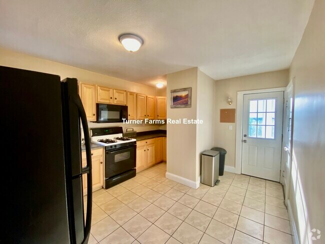 Building Photo - 89 Hillsdale Rd