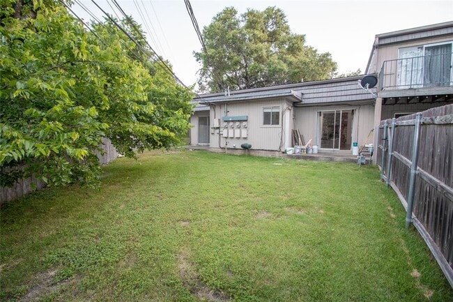 Foto del edificio - 709 Castle Ridge Rd