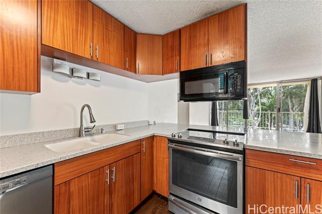 Building Photo - 95-2044-2044 Waikalani Pl