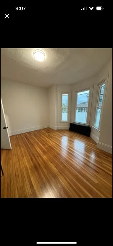 Foto del edificio - 85 Whitman Ave
