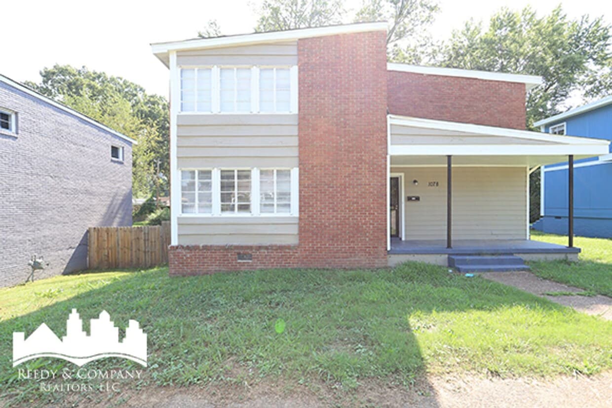 Primary Photo - 1080 N Evergreen St
