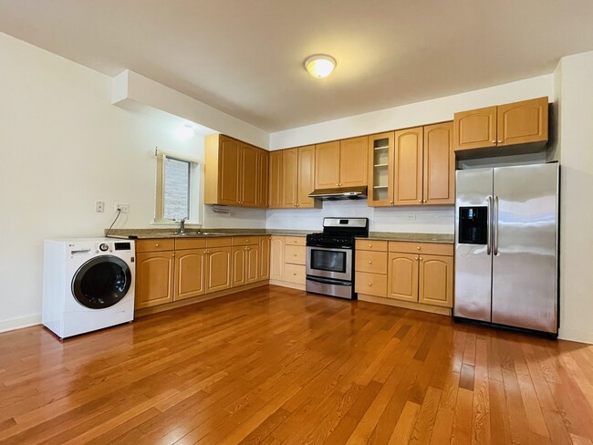Foto del edificio - 705 W 31st St