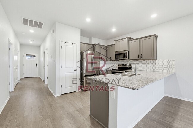 Building Photo - 1226 LEXINGTON Dr