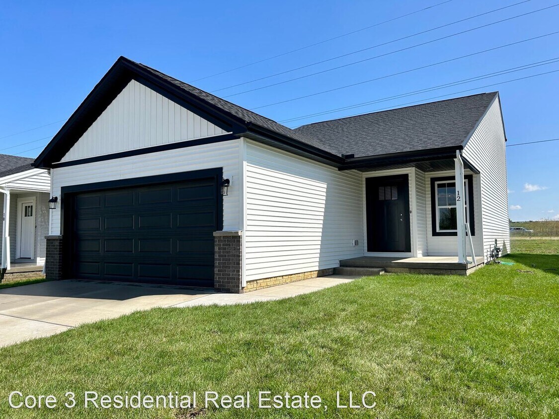 Primary Photo - 3 br, 2.5 bath House - 12 Megan Court