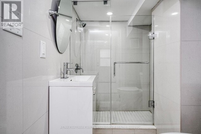 Photo du bâtiment - 138 Booth Ave