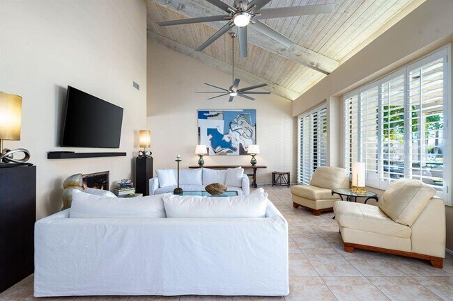 Foto del edificio - 717 Inverness Dr