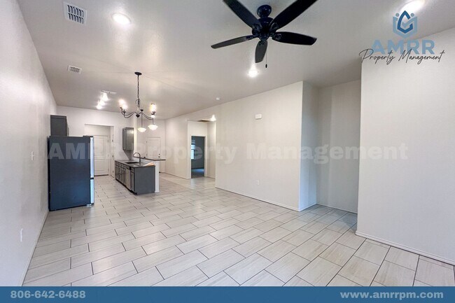 Foto del edificio - Luxury 2 Bedroom Townhome Available PRELEASE