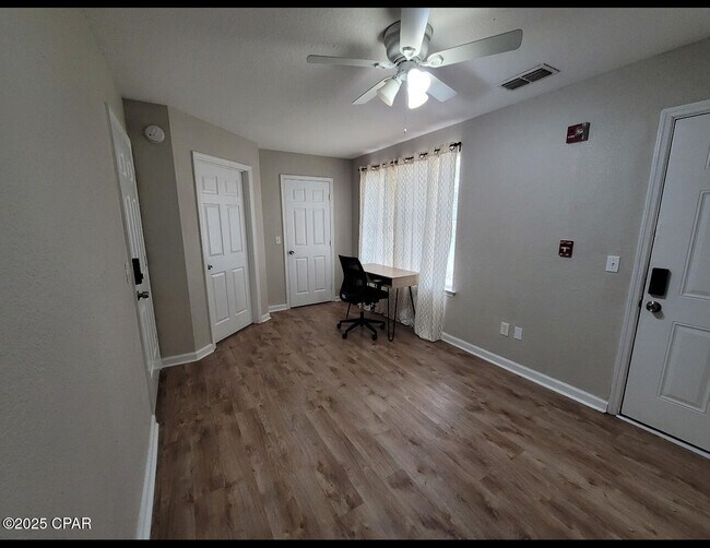 Building Photo - 1329 Nylic St