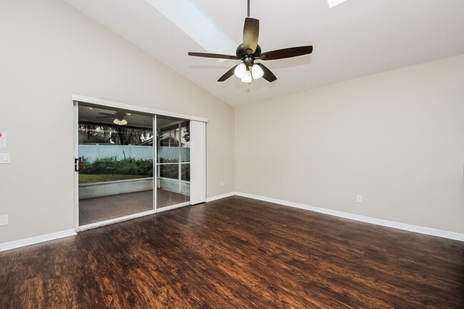 Foto del edificio - 1820 Greenbrook Ct