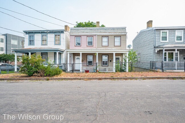 Foto del edificio - 1 br, 1.5 bath House - 2002 Cedar Street