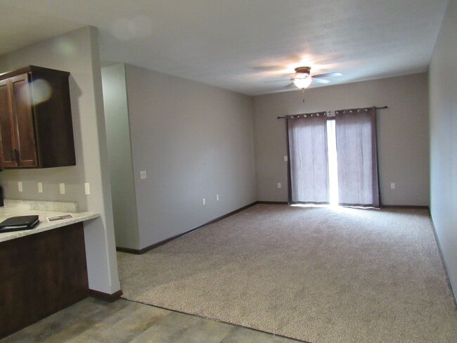 Building Photo - 6400 Keller Cr-- Twin Home