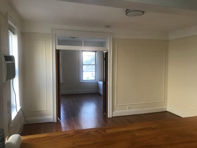 Foto del edificio - 2367 Crescent St