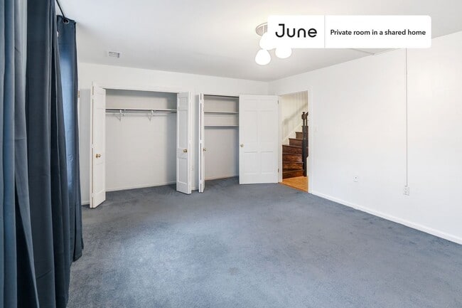 Building Photo - Room in Shared 7 bed/3.5 bath home