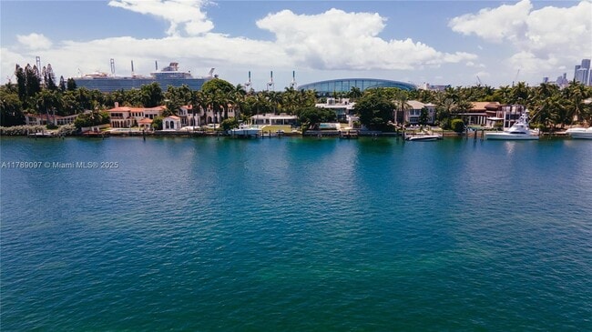 Building Photo - 72 S Hibiscus Dr