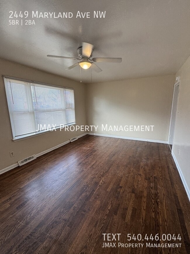 Foto del edificio - 2449 Maryland Ave NW