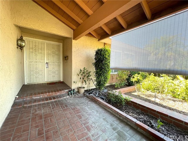 Building Photo - 2120 Chevy Chase Dr