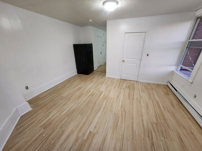 Sala de estar - 84 Salem St