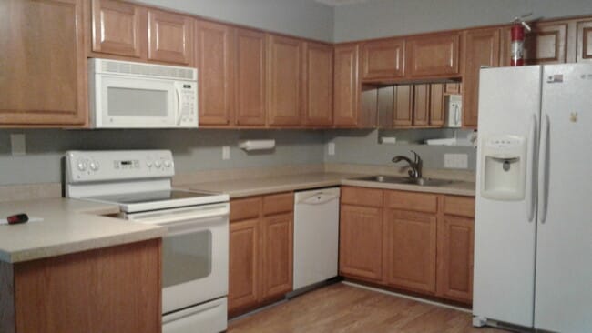 Building Photo - 302 W Tecumseh Dr