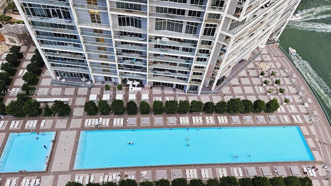 Foto del edificio - 495 Brickell Ave