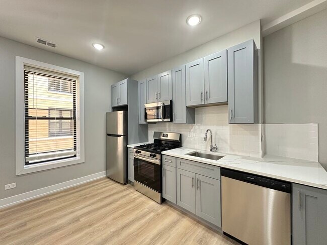 Foto del edificio - 419 W Belden Ave