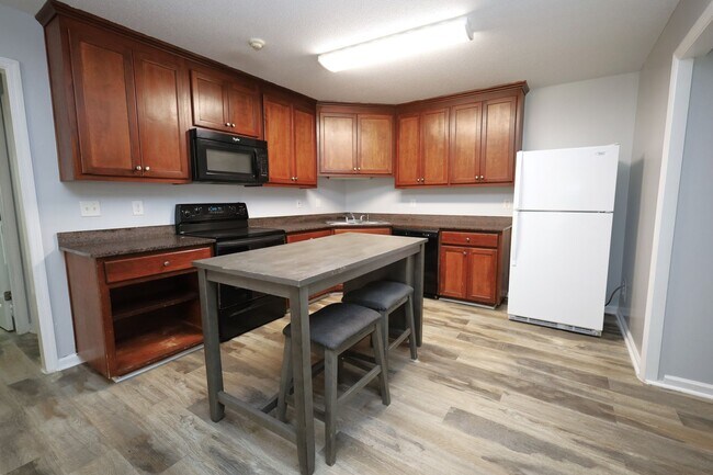 Foto del edificio - 1732 Eli Pl