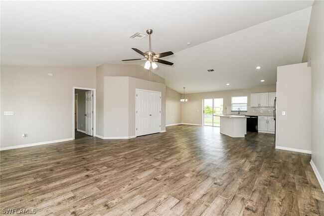 Building Photo - 123 Blackstone Dr