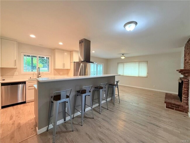 Foto del edificio - 4916 Briggs Ave