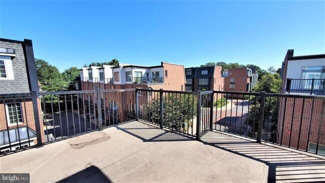 Foto del edificio - 9700 Cedar Farm Cir