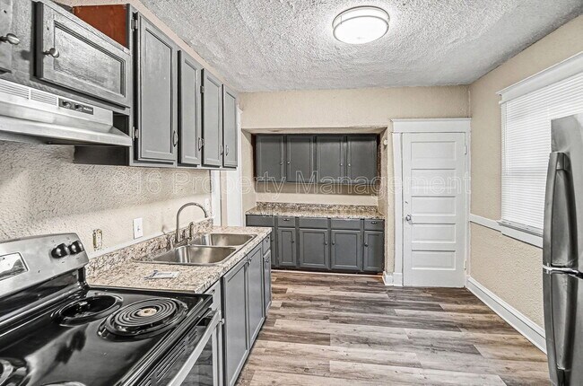 Foto del edificio - 4119 Montgall Ave