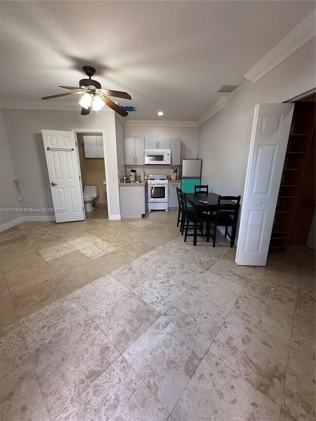 Foto del edificio - 15359 SW 172nd Terrace