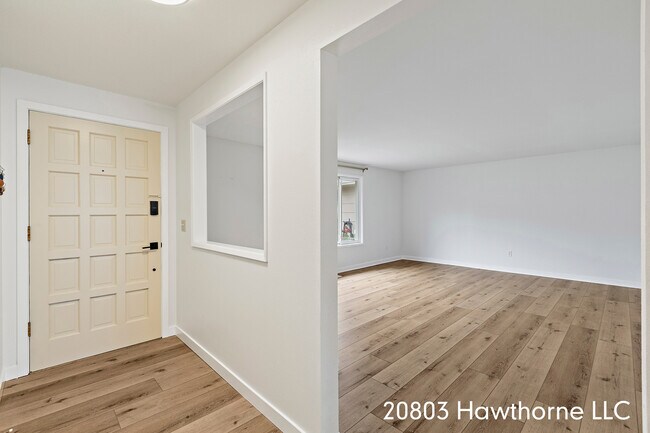 Foto del edificio - 20803 SE Hawthorne St