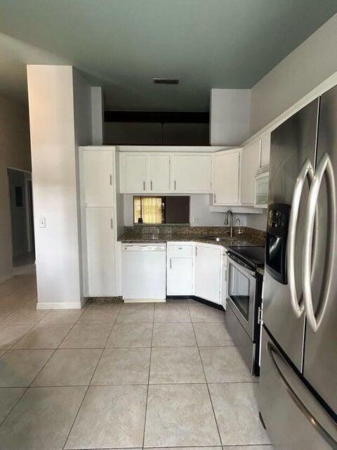 Foto del edificio - 725 Sunny Pine Way