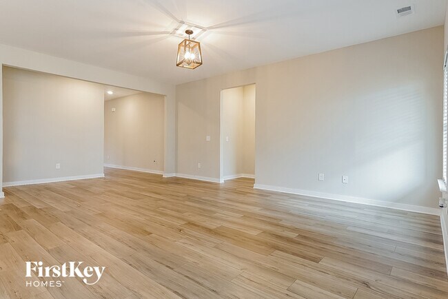 Building Photo - 161 Co Rd 1701