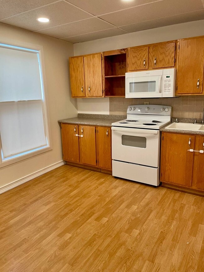 Foto del edificio - 268 Guy Park Ave