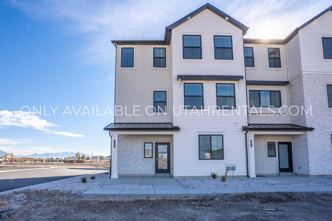 Building Photo - 862 W 540 S