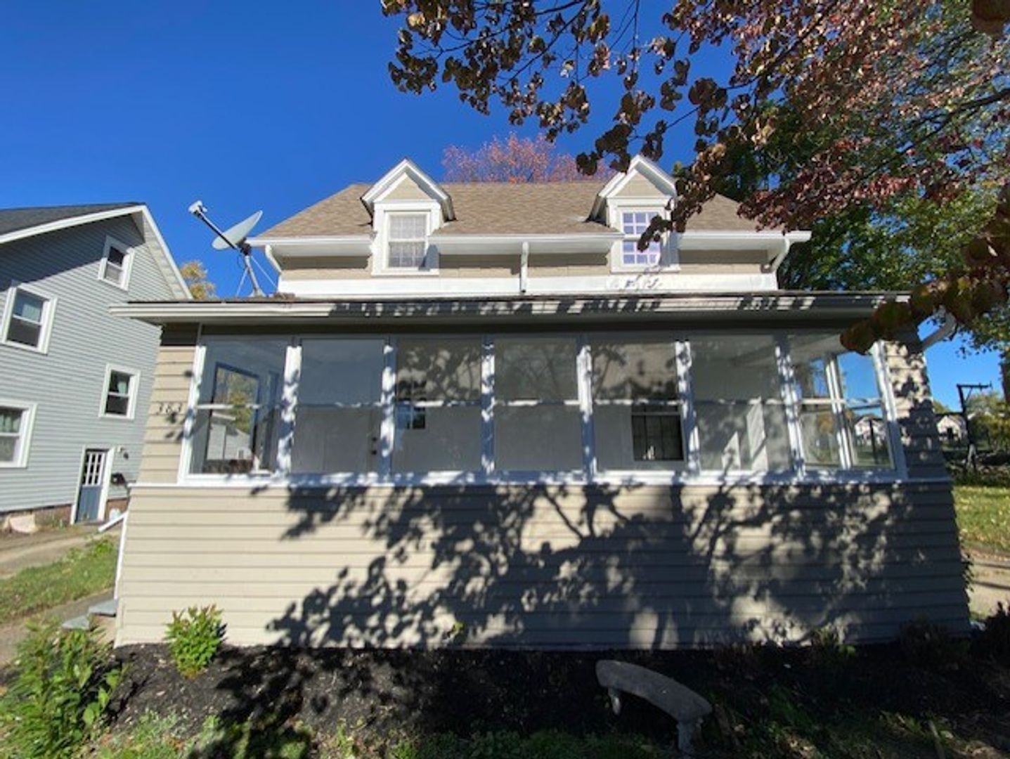 383 E Ido Ave Akron, OH 44301 – photo 1
