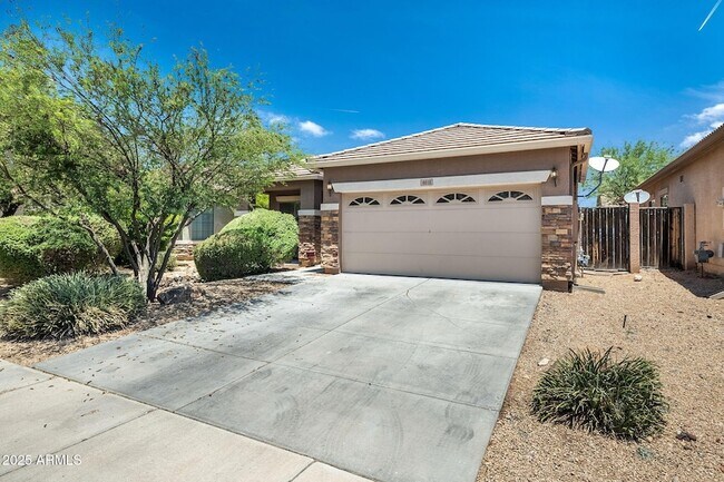 Foto del edificio - 4618 W Cottontail Rd