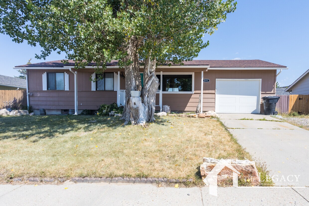 Foto principal - 3171 Herrington Dr