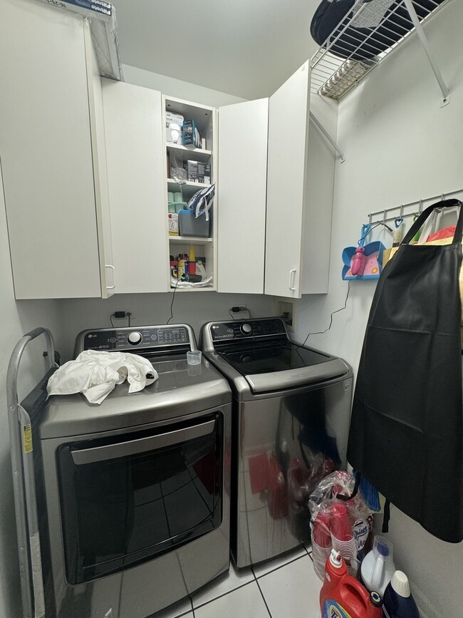 Foto del edificio - 802 W University Ln