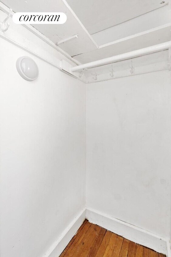 Foto del edificio - 118 Montague St