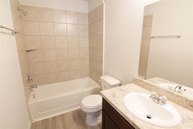 Foto del edificio - 3202 Ruby Star Dr