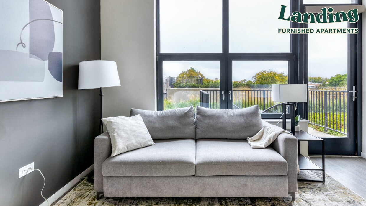Foto principal - 2480-2522 N Milwaukee Ave