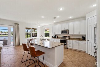 Building Photo - 12730 Aviano Dr