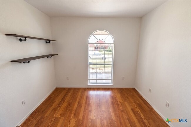 Building Photo - 5707 Montrose Dr